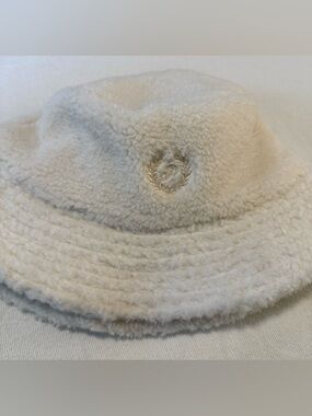 Victoria Secrets Pink- Cozy Cream Sherpa Bucket Hat - NWOT
